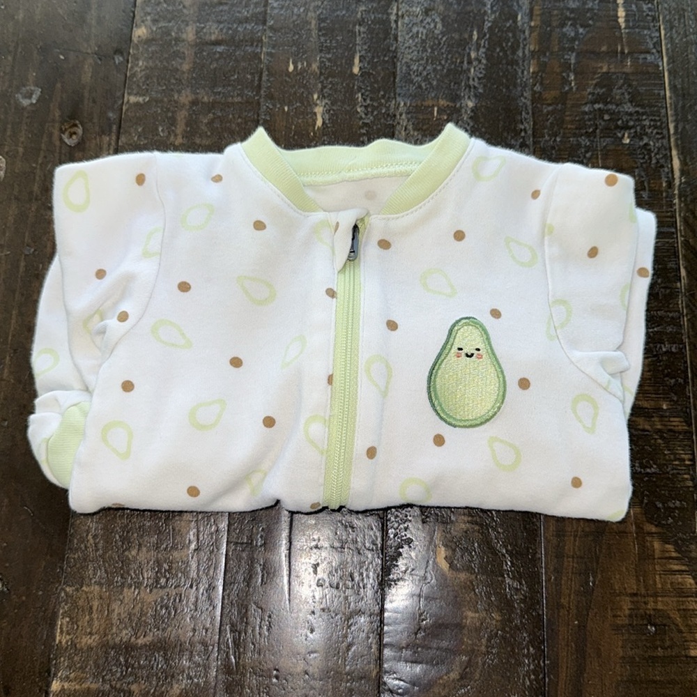🍄3M Tuffy Avocado Print Kids One Piece sleepers like new